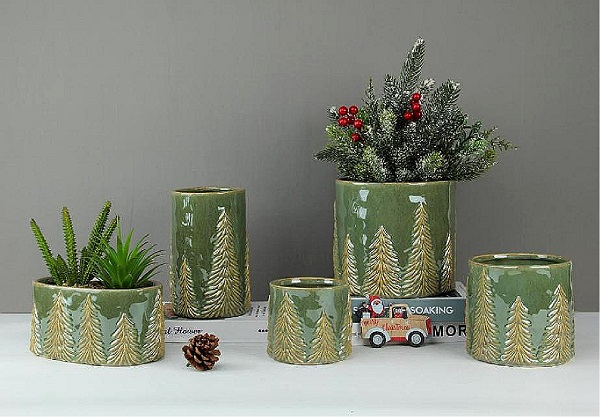 Manchete da notícia: Quer fazer com que as decorações de Natal tenham uma atmosfera suave?Este vaso de pinho em cerâmica com relevo será o seu novo favorito?