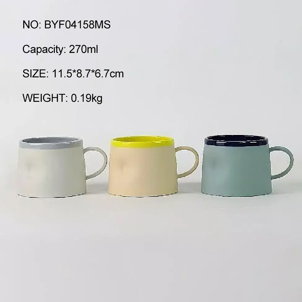 Presente de caneca de cerâmica de Páscoa